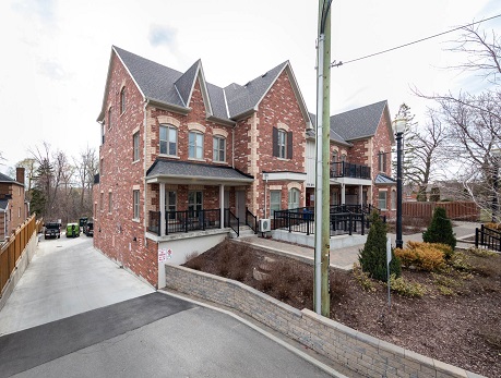 9589 KEELE ST TOWNS