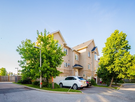 10719 BATHURST ST