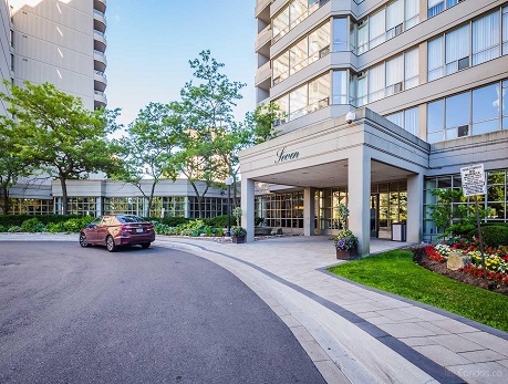 Condo Living In Crestwood Springfarm Yorkhill