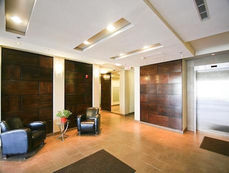 1029 KING ST W