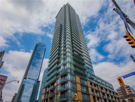 18 YORKVILLE