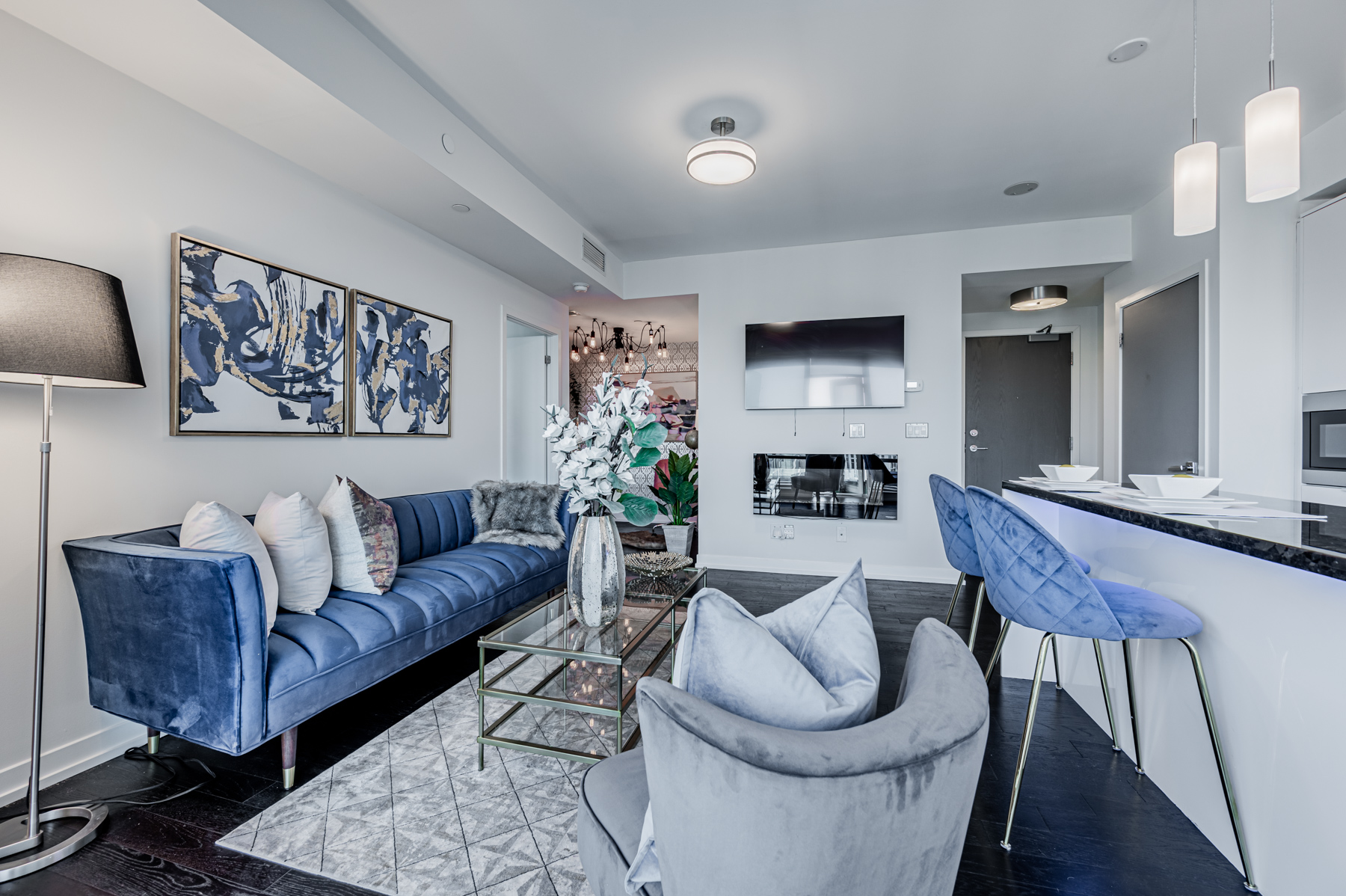 TORONTO CONDO TEAM STAGING