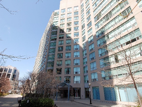 942 YONGE ST